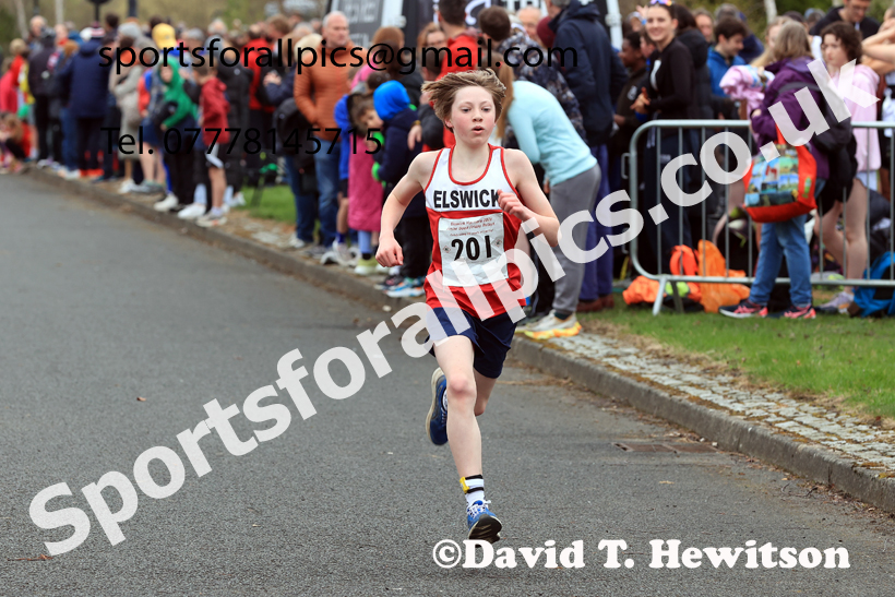 Boys and Girls Under-16s, 2026 Elswick Harriers Good Friday Road Relays and Young Athletes, Newburn,  Newcastle upon Tyne. Photo: David T. Hewitson/Sports for All Pics